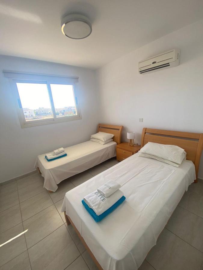 Апартаменты Royal-Seacrest Paphos-Center Vip Экстерьер фото