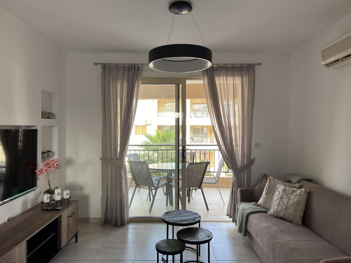Апартаменты Royal-Seacrest Paphos-Center Vip Экстерьер фото