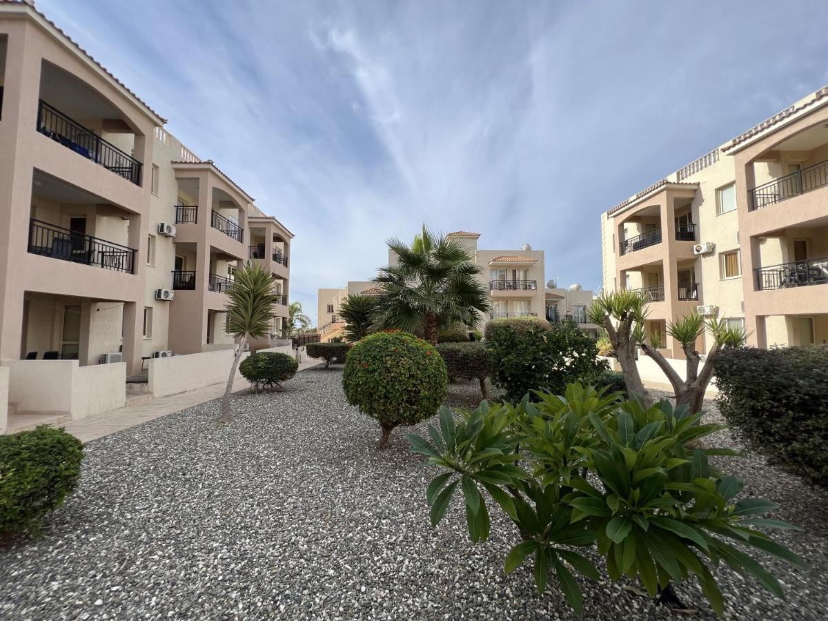 Апартаменты Royal-Seacrest Paphos-Center Vip Экстерьер фото