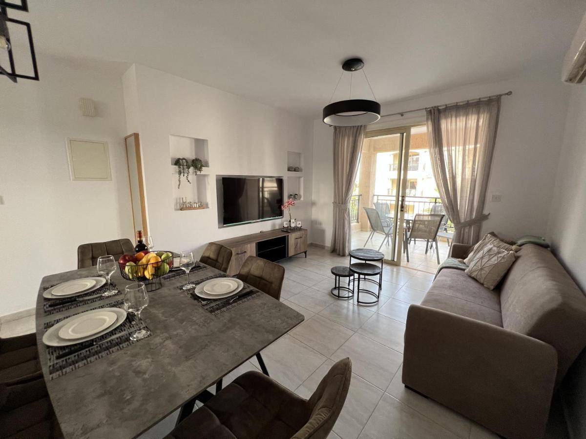 Апартаменты Royal-Seacrest Paphos-Center Vip Экстерьер фото